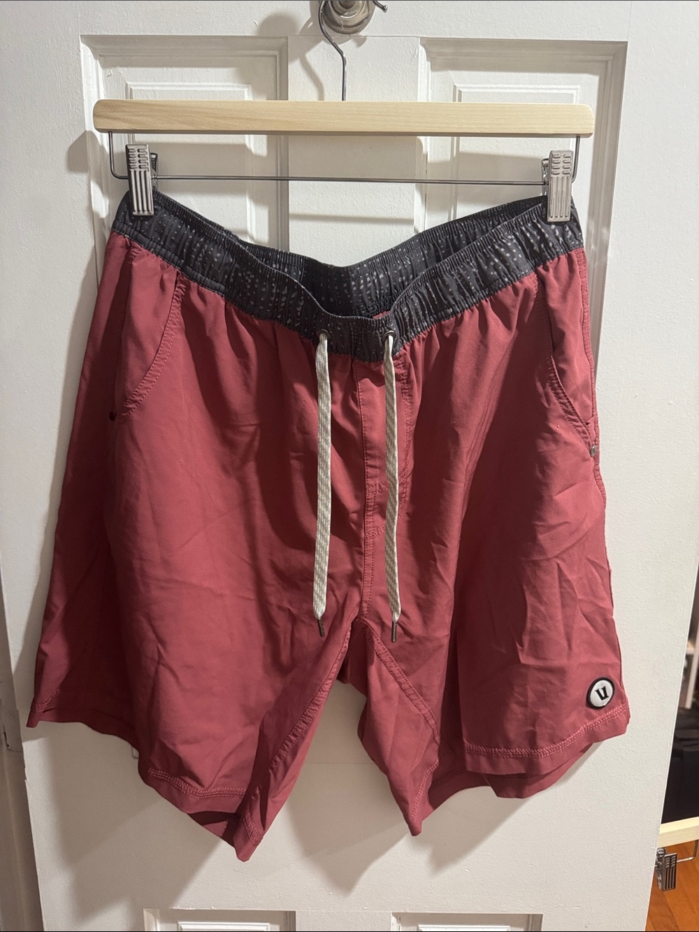 Vuori Men's Kore Short 7” inseam in Dusty Rose with Black Waistband